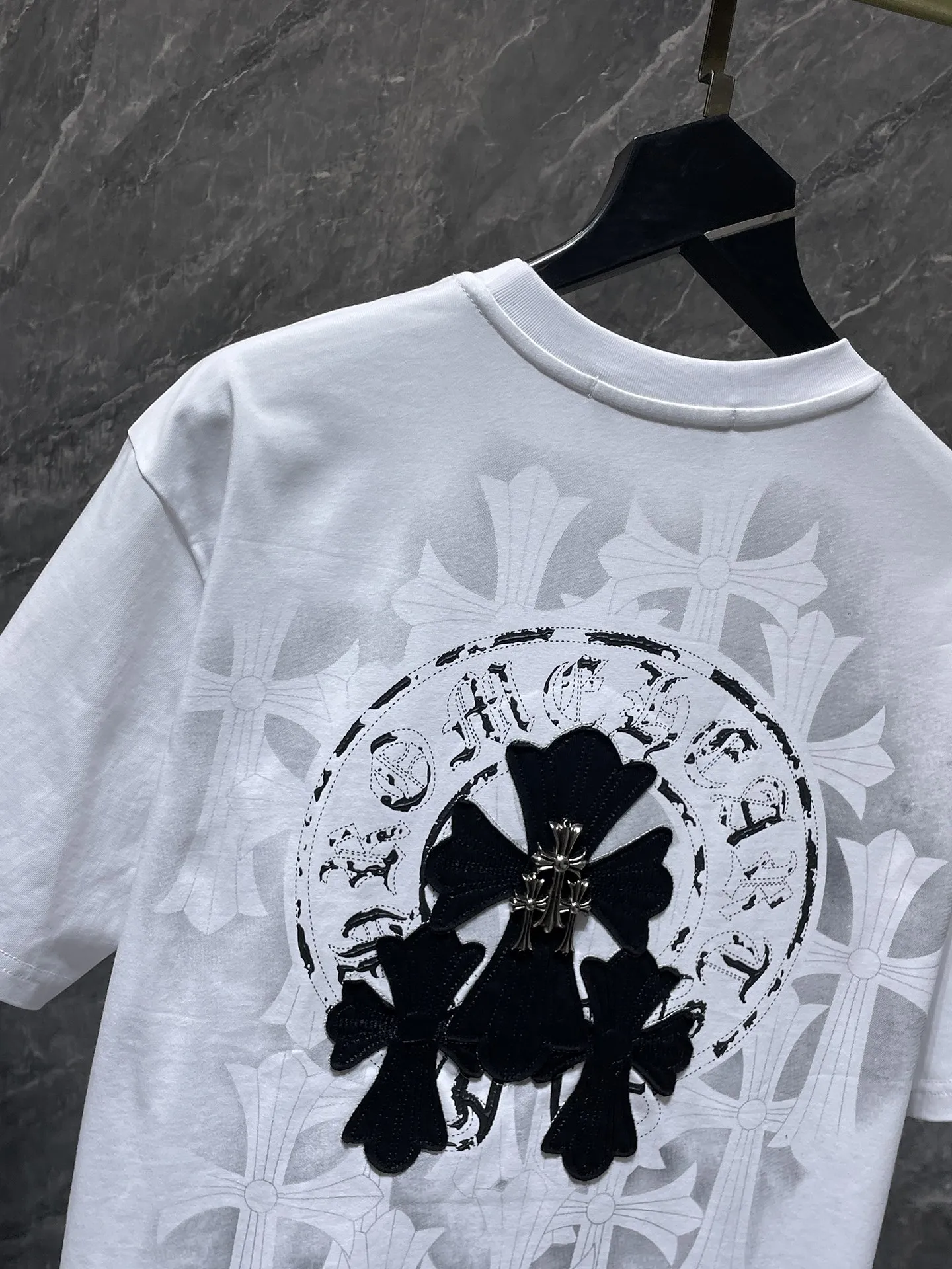 P170 New Chrome Hearts 25ss willow inkjet high version for summer! High weight, environmentally friendly and high-quality top-quality fabric 280g Crow cross patch embroidery spray-painted foam short sleeves. Counter synchronization. 1:1 replica version. Recommended colors: white, black